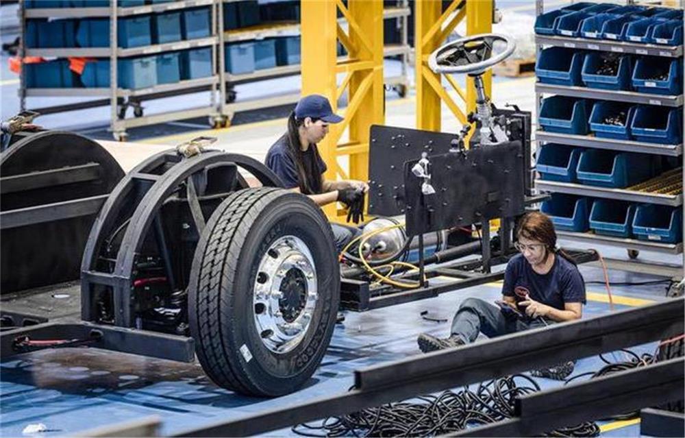 Les ouvriers de l'usine BYD au Brésil : le dortoir où ils vivent est un bâtiment séparé avec la climatisation