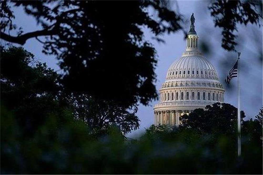 Plus de 1 000 officiels attendent que le Sénat américain entre dans la "guerre de confirmation" du cabinet de Trump