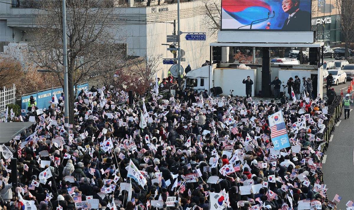 5 mots-clés pour comprendre l'arrestation de Yoon Souk-youl : plus de 100 personnes s'affrontent pendant plus de 5 heures