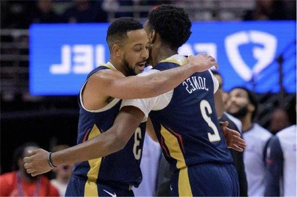 McCollum égalise son record de carrière avec 50 points, tandis que Pool marque 26 7 points. Les Pelicans battent les Wizards et mettent fin à une série de 11 défaites